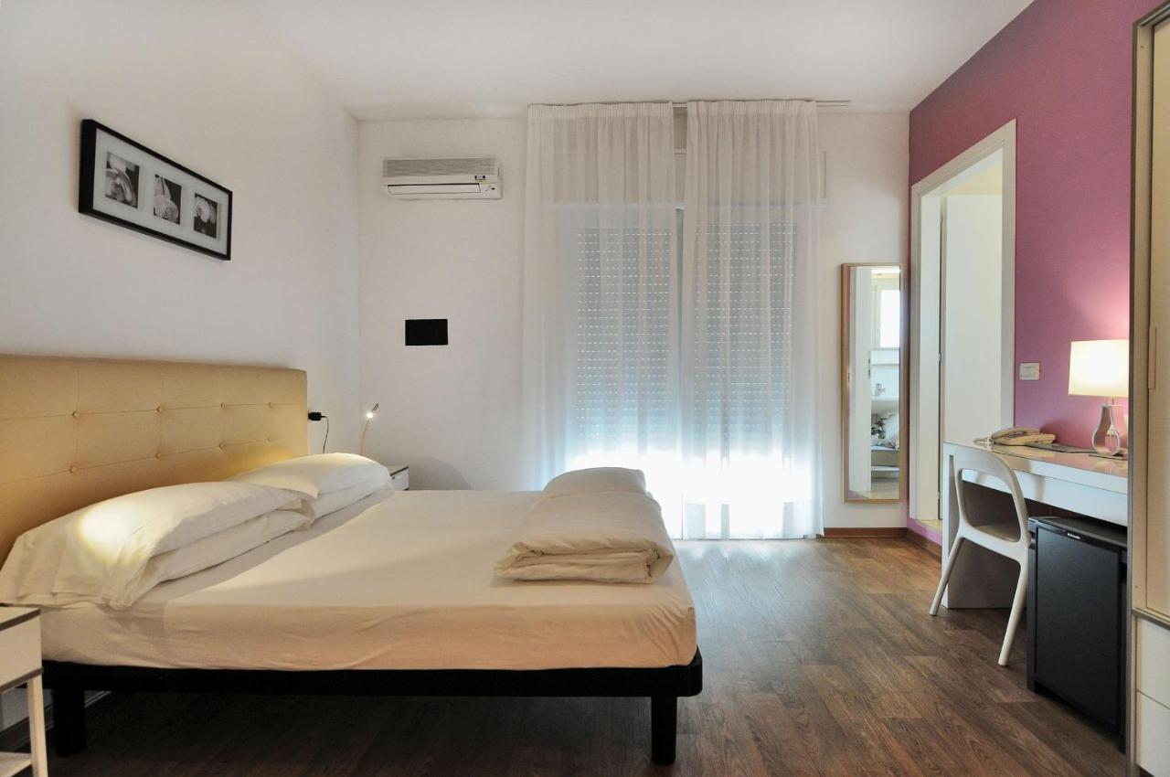 Hotel Nederland Caorle Eksteriør bilde