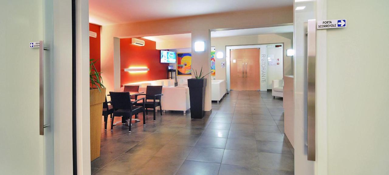 Hotel Nederland Caorle Eksteriør bilde